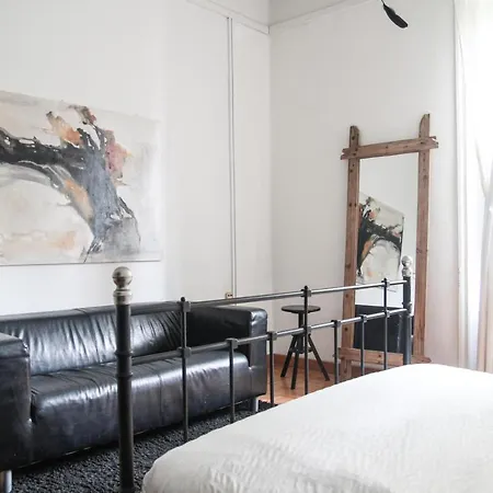 Coliving Trastevere ホームステイ *